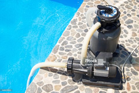 Swimming pool cleaning system
